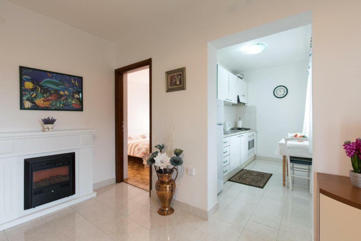 Apartment Calista Rabac Exteriör bild