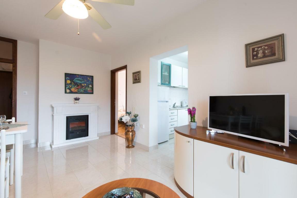 Apartment Calista Rabac Exteriör bild