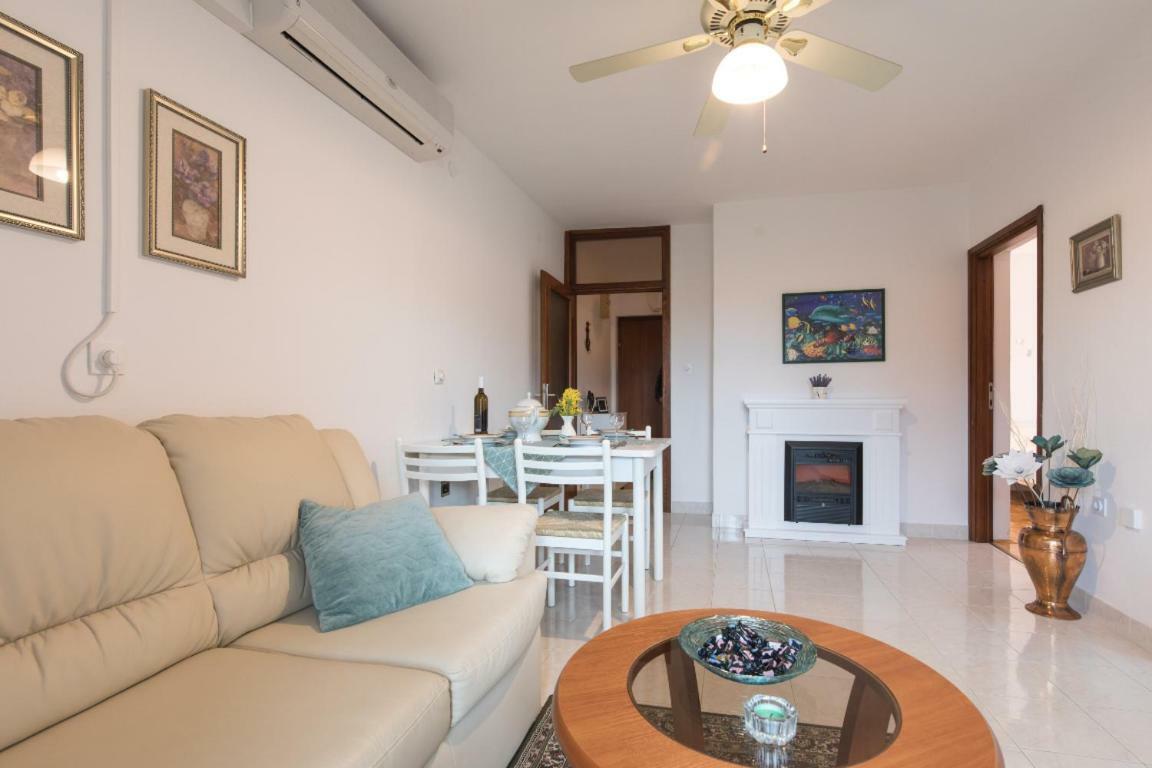 Apartment Calista Rabac Exteriör bild